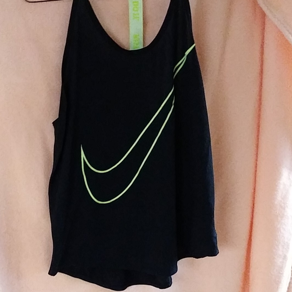 Nike tank